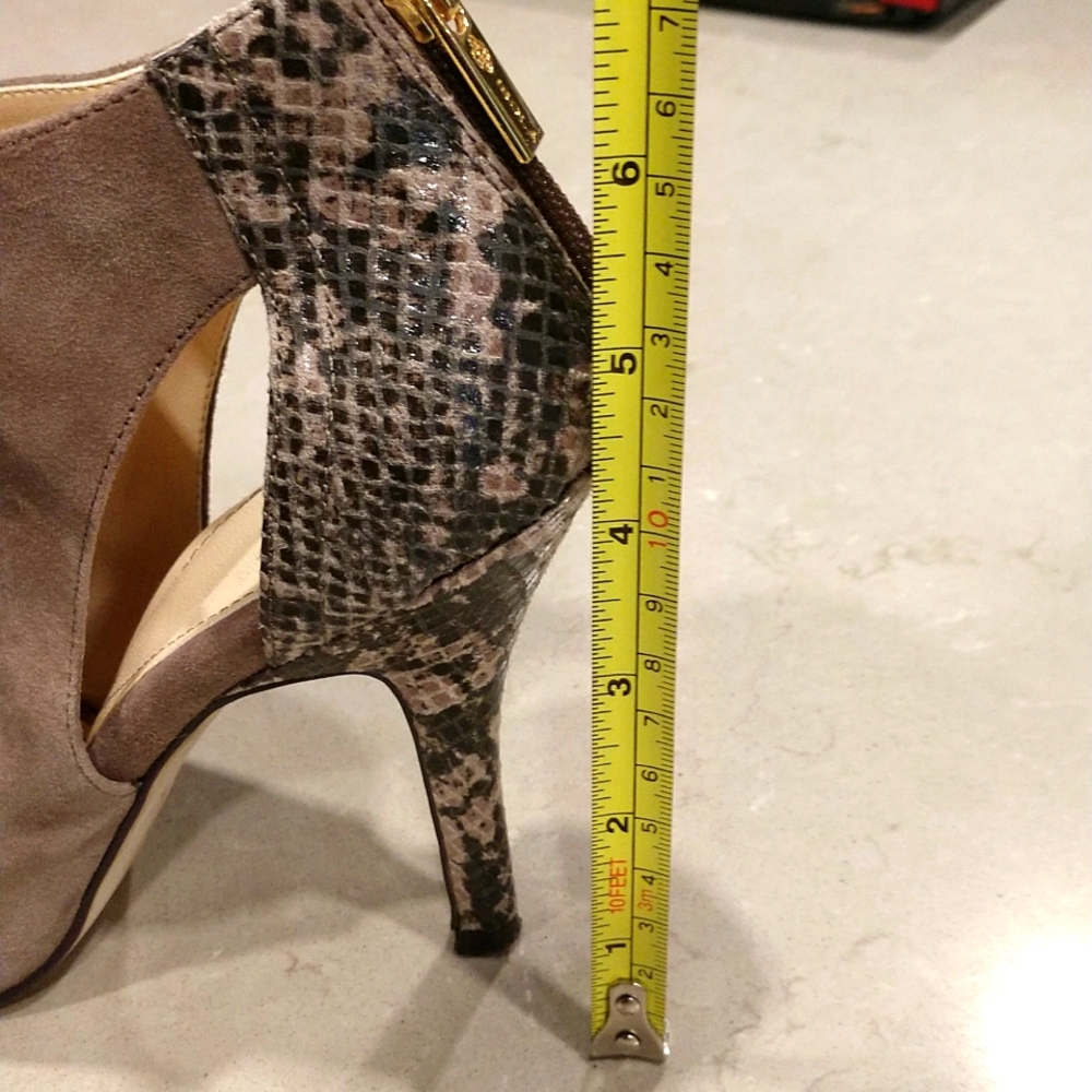 Isola Lace Up Peep Toe Heels Size 8 - Picture 9 of 9